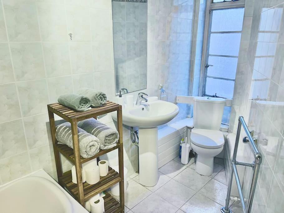 King-Sized Studio, 6Th Floor + Lift, Regent'S Park لندن المظهر الخارجي الصورة